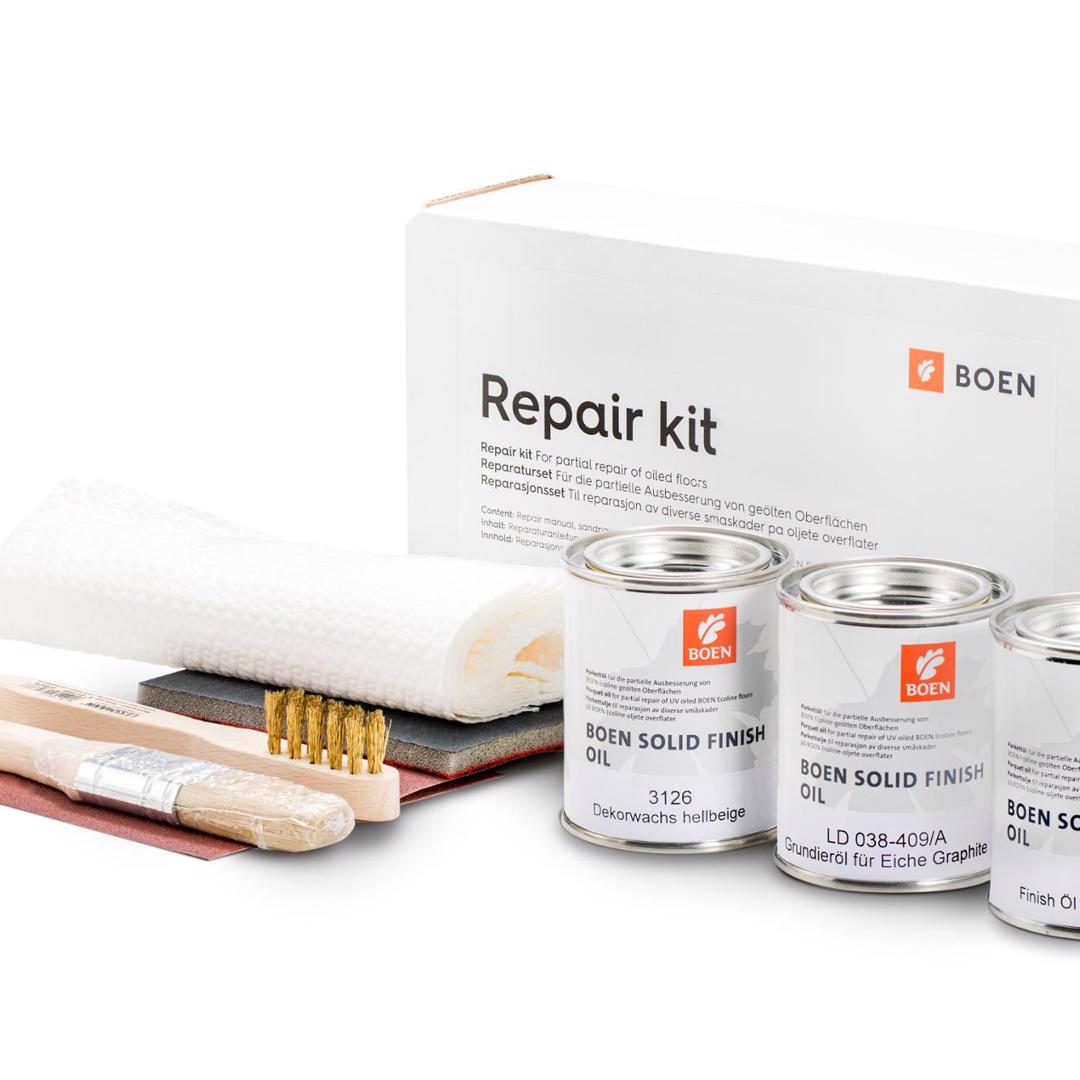 BOEN kit riparazione per Rovere Sand

For the partial repair of natural oiled surfaces.
Content: Repair instruction, abrasive paper P 150,
abrasive web P 360, 0,125 l BOEN Live Natural Oil,
paint brush, cleaning cloths.